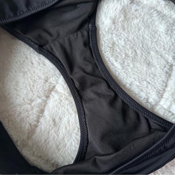 Victoria's Secret | Knockout Ruche Black Bikini Bottoms | Size Small - Picture 7 of 12